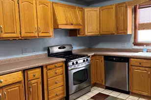 135 S 6th St, Capron, IL 61012 - Photo 5