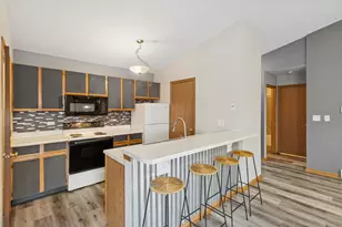 1351 Cunat Ct, Lake in the Hills, IL 60156 - Photo 7