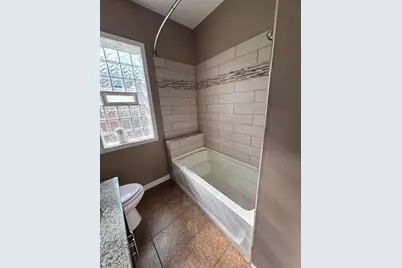 8204 S Peoria Street #2, Chicago, IL 60620 - Photo 11