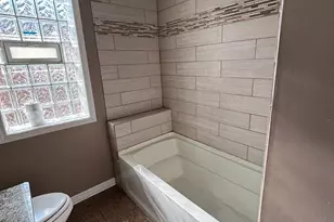 8204 S Peoria St, Chicago, IL 60620 - Photo 11