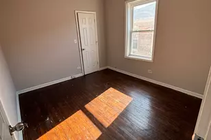 8204 S Peoria St, Chicago, IL 60620 - Photo 5