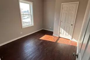 8204 S Peoria St, Chicago, IL 60620 - Photo 9