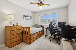 635 Eletson Dr, Crystal Lake, IL 60014 - Photo 13