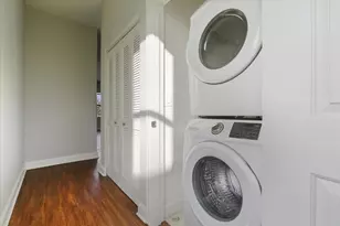 2253 W 19th St, Chicago, IL 60608 - Photo 11