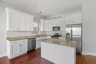 2253 W 19th St, Chicago, IL 60608 - Photo 5