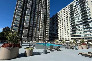 525 W Hawthorne Pl, Chicago, IL 60657 - Photo 27