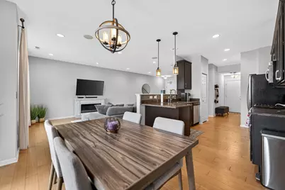 6N385 Whitmore Circle #B, Saint Charles, IL 60174 - Photo 9