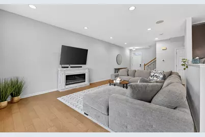 6N385 Whitmore Circle #B, Saint Charles, IL 60174 - Photo 7