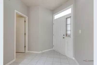 708 Valley View Court, Aurora, IL 60502 - Photo 5