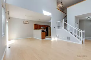 708 Valley View Ct, Aurora, IL 60502 - Photo 7