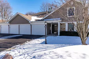 49 Stanton Ct, Schaumburg, IL 60193 - Photo 1