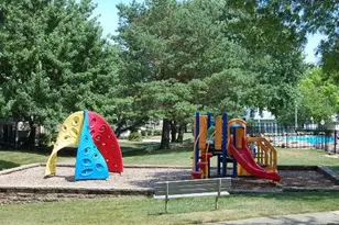 49 Stanton Ct, Schaumburg, IL 60193 - Photo 23