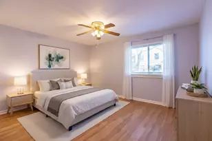 49 Stanton Ct, Schaumburg, IL 60193 - Photo 9