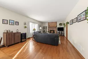 8649 Monaghan Dr, Tinley Park, IL 60487 - Photo 11