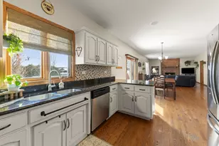 8649 Monaghan Dr, Tinley Park, IL 60487 - Photo 9