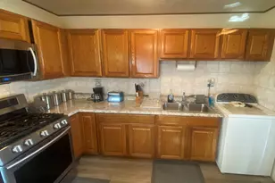 23 W 143 St, Dixmoor, IL 60426 - Photo 9