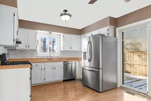 1655 Trafalgar Ln, Aurora, IL 60504 - Photo 7