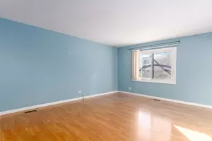 1655 Trafalgar Ln, Aurora, IL 60504 - Photo 3