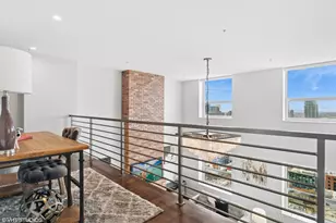 [Address not provided], Chicago, IL 60654 - Photo 19