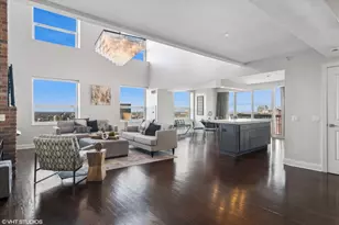 [Address not provided], Chicago, IL 60654 - Photo 9