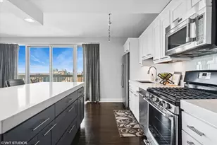 [Address not provided], Chicago, IL 60654 - Photo 15