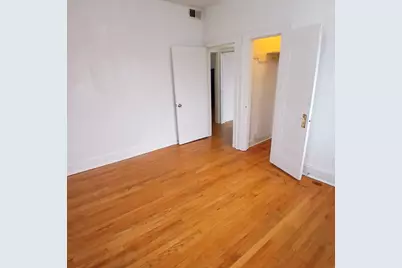 4808 W Barry Avenue #2W, Chicago, IL 60641 - Photo 5
