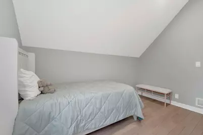 1910 W George Street, Chicago, IL 60657 - Photo 29