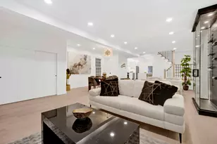 1910 W George St, Chicago, IL 60657 - Photo 11