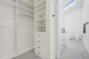 1910 W George St, Chicago, IL 60657 - Photo 25