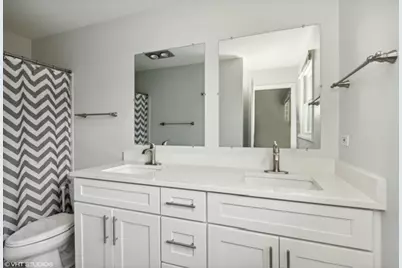 47 W Stone Avenue, Lake Forest, IL 60045 - Photo 7