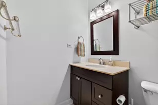 2343 N Leavitt St, Chicago, IL 60647 - Photo 17