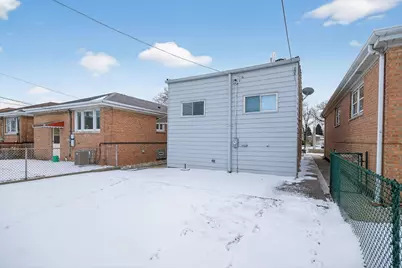 5718 W 63rd Place, Chicago, IL 60638 - Photo 7