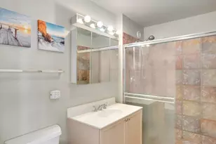 330 W Grand Ave, Chicago, IL 60654 - Photo 13