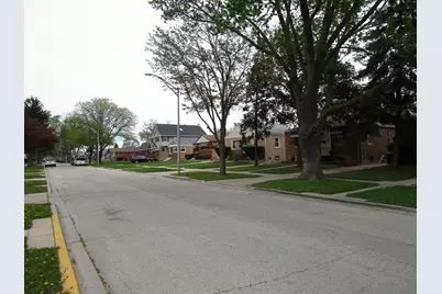 240 Linden Avenue, Bellwood, IL 60104 - Photo 3