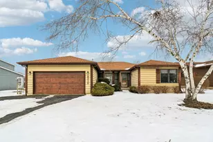 2312 High Point Dr, Lindenhurst, IL 60046 - Photo 1