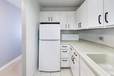 1122 N Clark Street #3705, Chicago, IL 60610 - Photo 9