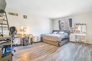 9800 S Karlov Ave, Oak Lawn, IL 60453 - Photo 7