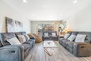 9800 S Karlov Ave, Oak Lawn, IL 60453 - Photo 3