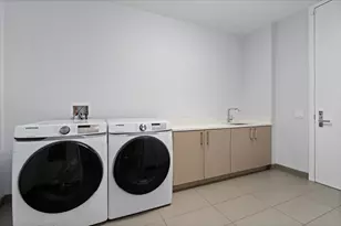 1550 N Clark St, Chicago, IL 60610 - Photo 29