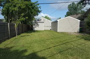 519 N Waukegan Rd, Lake Bluff, IL 60044 - Photo 5