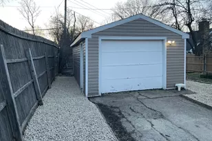 519 N Waukegan Rd, Lake Bluff, IL 60044 - Photo 3