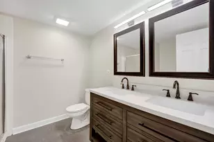 930 W Agatite Ave, Chicago, IL 60640 - Photo 27