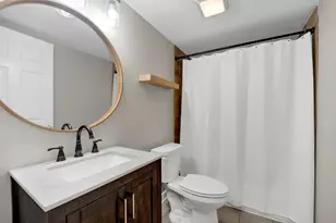 930 W Agatite Ave, Chicago, IL 60640 - Photo 19