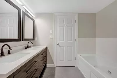 930 W Agatite Avenue #G, Chicago, IL 60640 - Photo 29