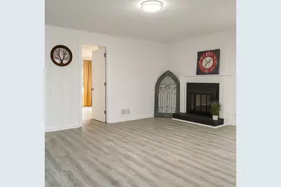 806 Peter Street, McHenry, IL 60051 - Photo 3