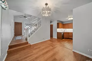 2547 College Hill Cir, Schaumburg, IL 60173 - Photo 3