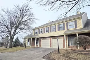 2547 College Hill Cir, Schaumburg, IL 60173 - Photo 1