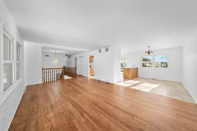 601 Edwards Avenue, West Dundee, IL 60118 - Photo 5