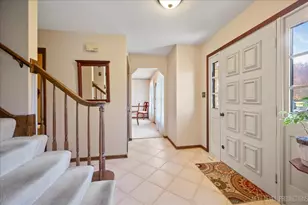 39W955 Deer Run Dr, Saint Charles, IL 60175 - Photo 3