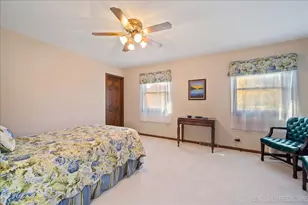 39W955 Deer Run Dr, Saint Charles, IL 60175 - Photo 17